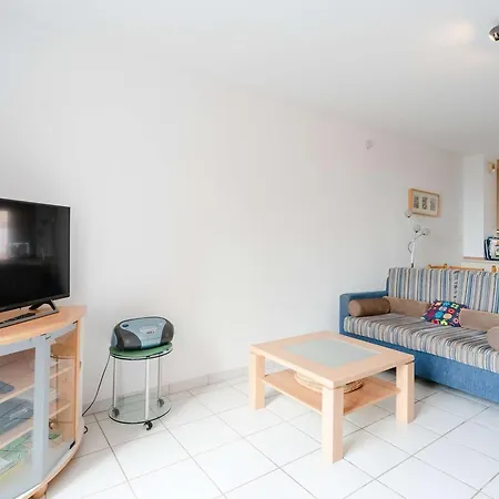 Pavillon 3 Pieces Avec Piscine Et Parking Proche Plages - Fr-1-409-226 *