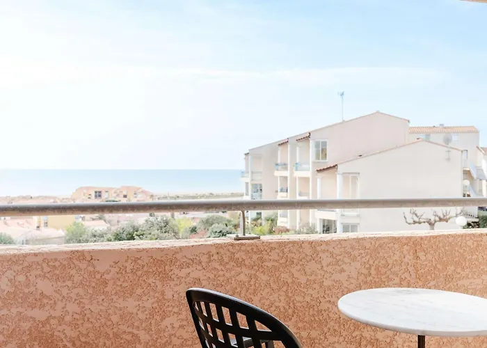 Pavillon 3 Pieces Avec Piscine Et Parking Proche Plages - Fr-1-409-226 * Fleury (Aude)